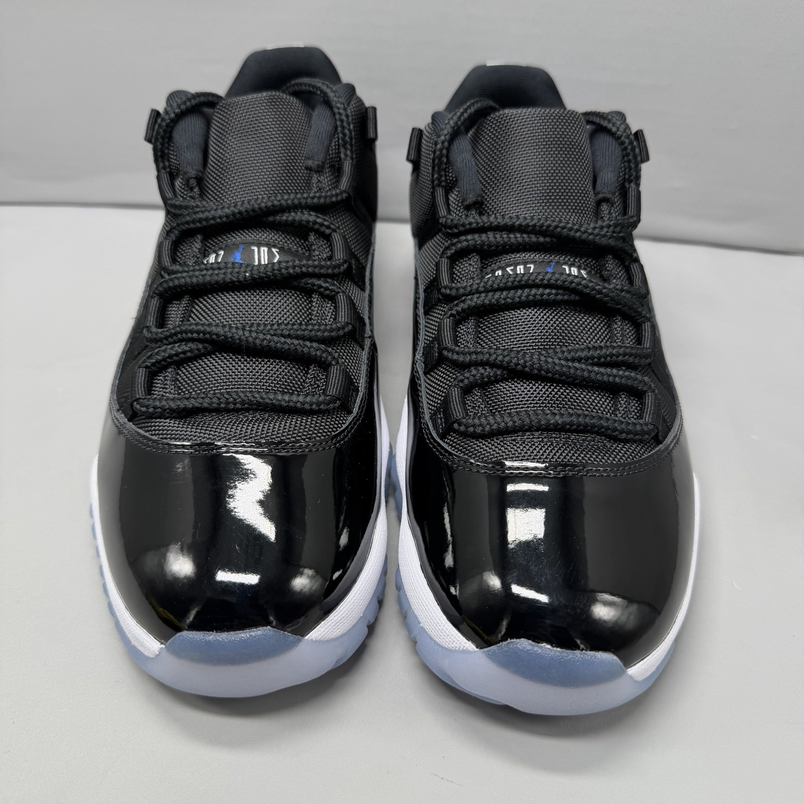 Air Jordan 11 Men Retro Low Space Jam Sneaker FV5104-004 Size 8 NEW B-Grade