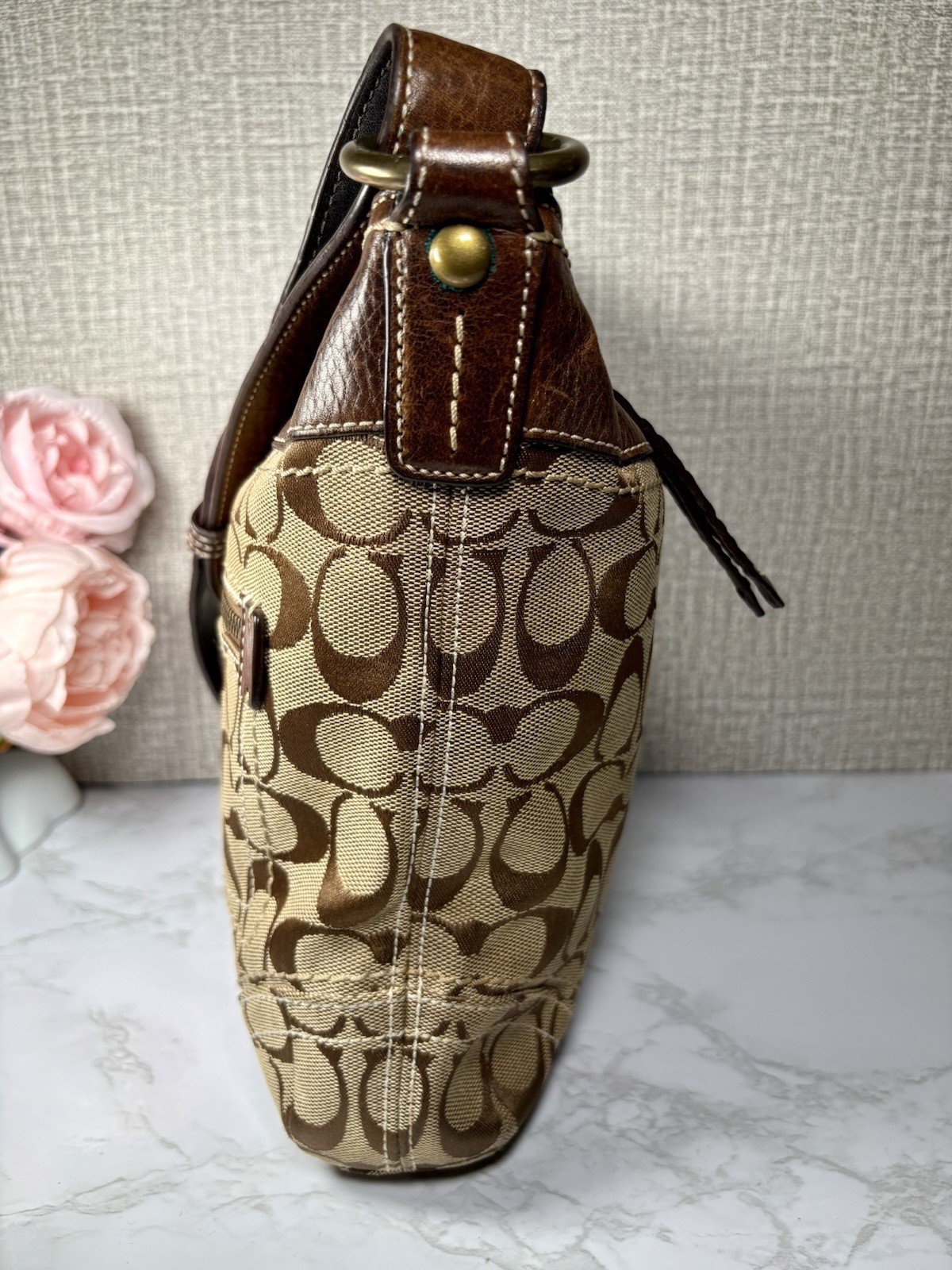 Coach Signature Logo Canvas Beige/Brown Crescent Shoulder Bag Zip Gold Hardware