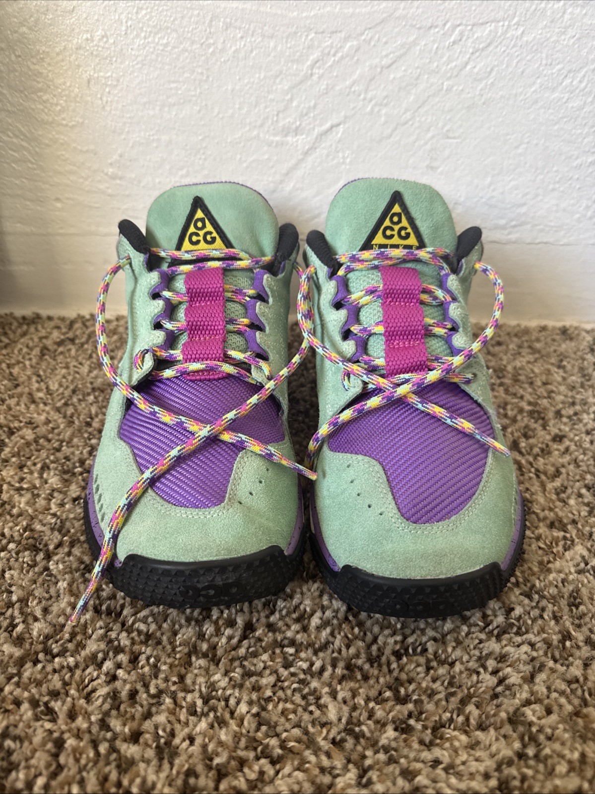Nike ACG Dog Mountain Emerald Rise Men’s Sneakers Size 10 AQ0916300