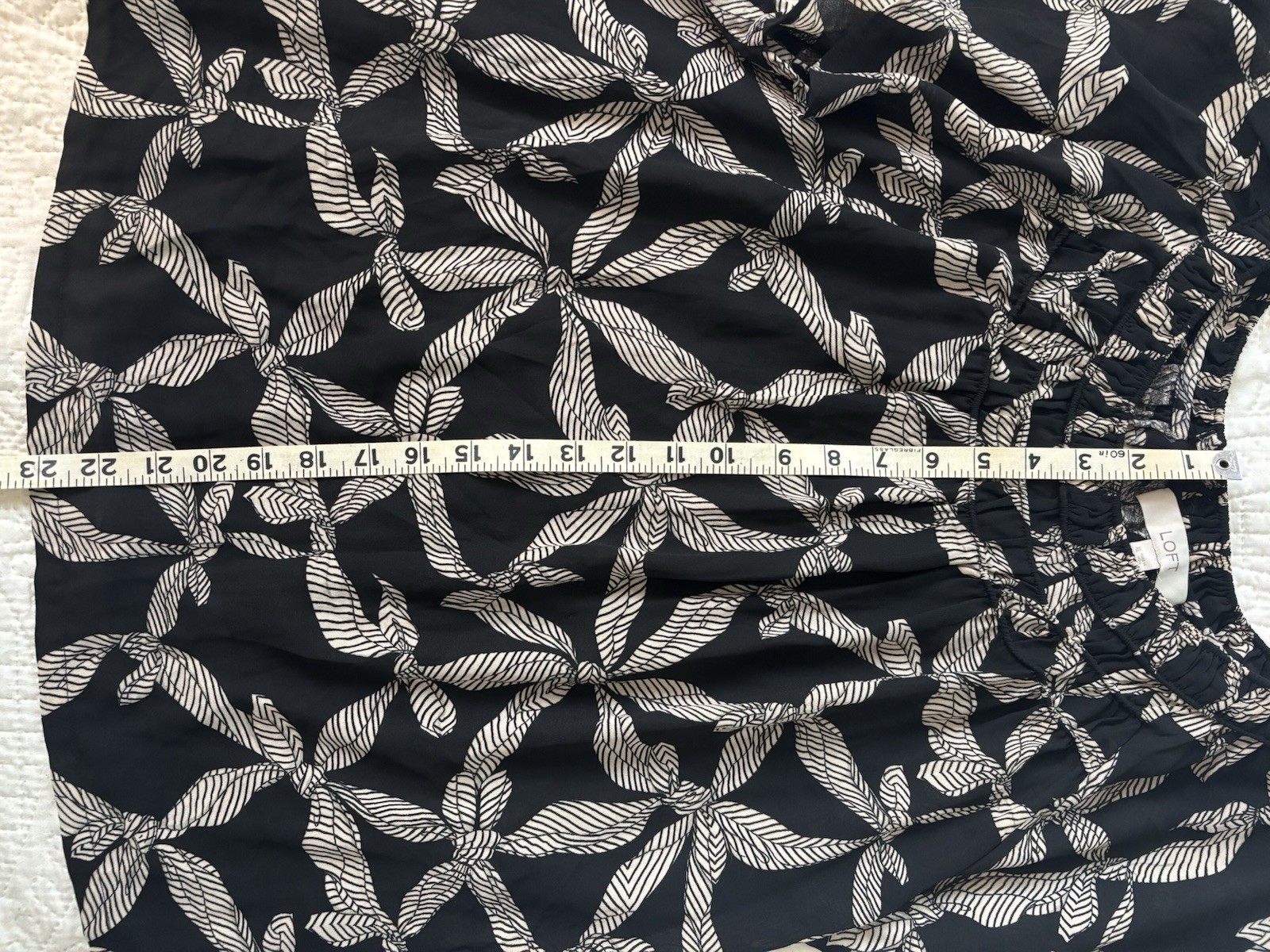 Women’s Black And Cream Pattern Loft Blouse XL