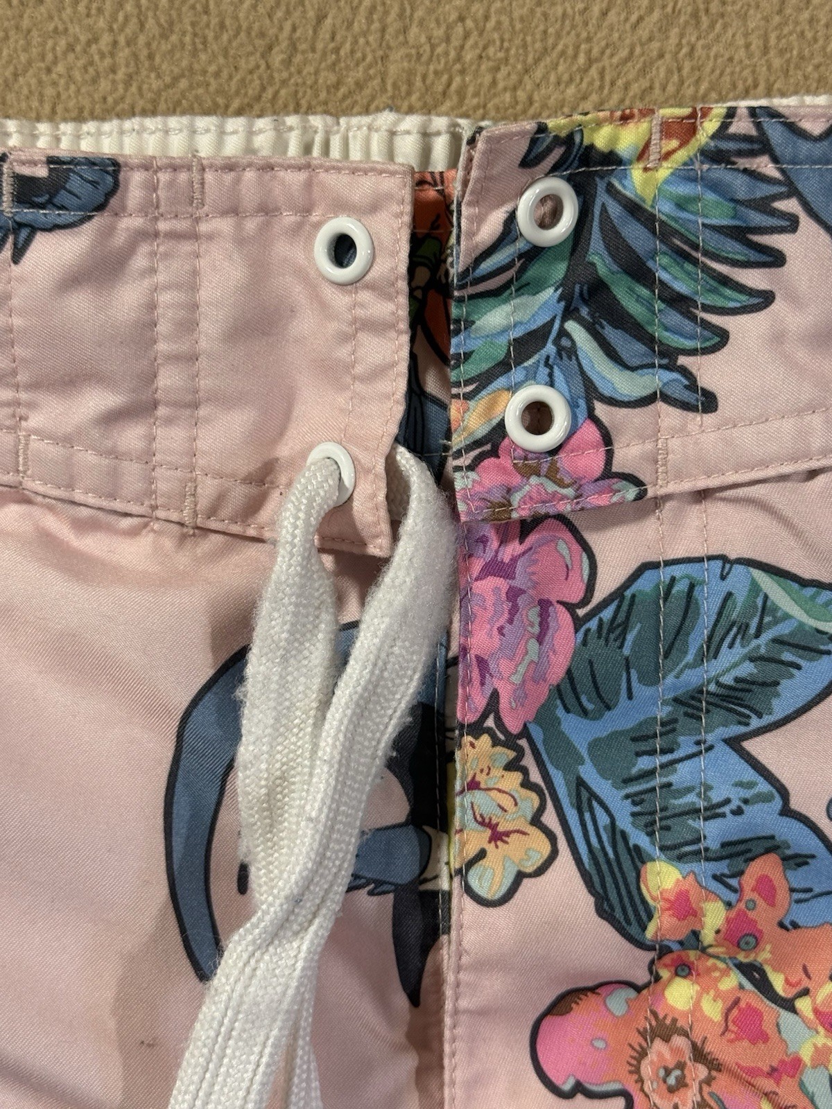 Batman Men’s Pink Floral Board Shorts Swim Trunks Lined Pockets M