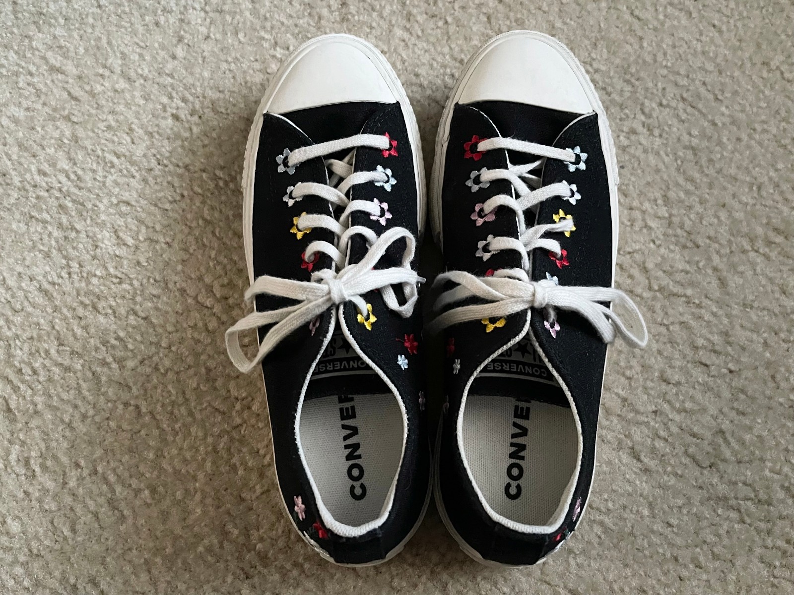 Converse Chuck Taylor AS Floral Embroidery Platform Shoes A02566F Women’s Size 8