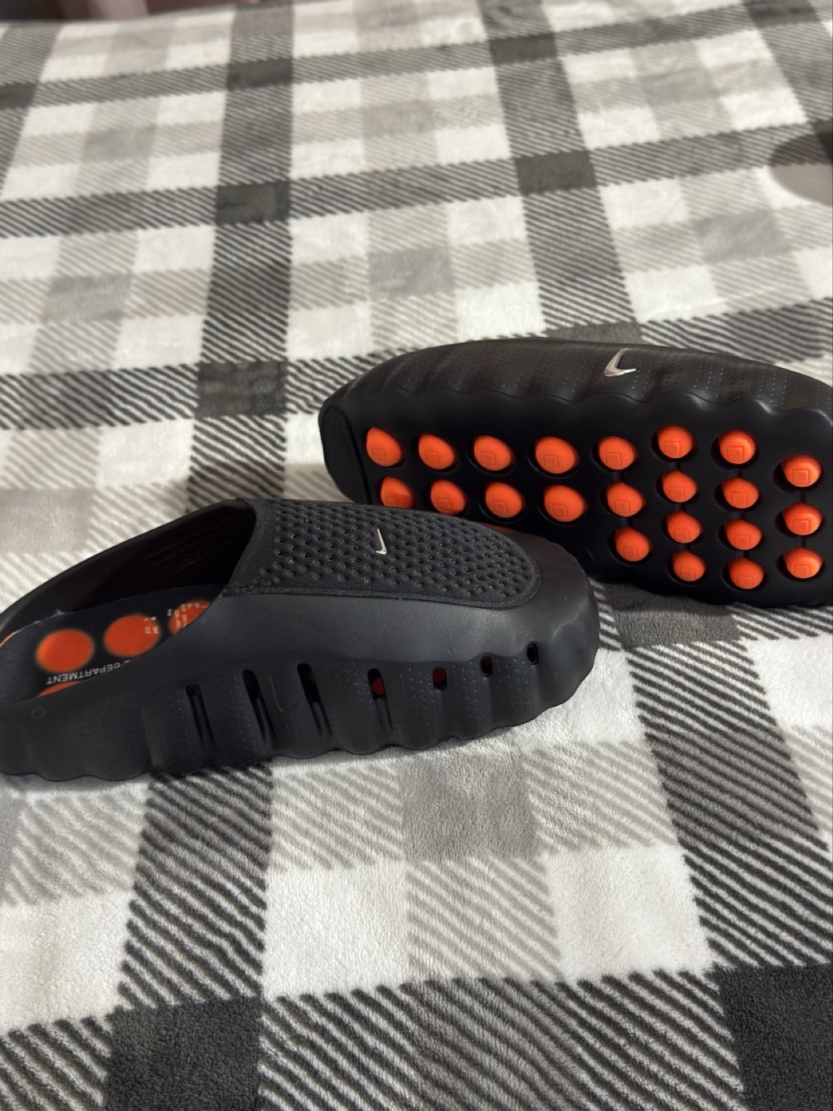 Nike Mind 001 Men’s Black Slide Sandals Synthetic Comfort Size 11 (FITS LIKE 10)