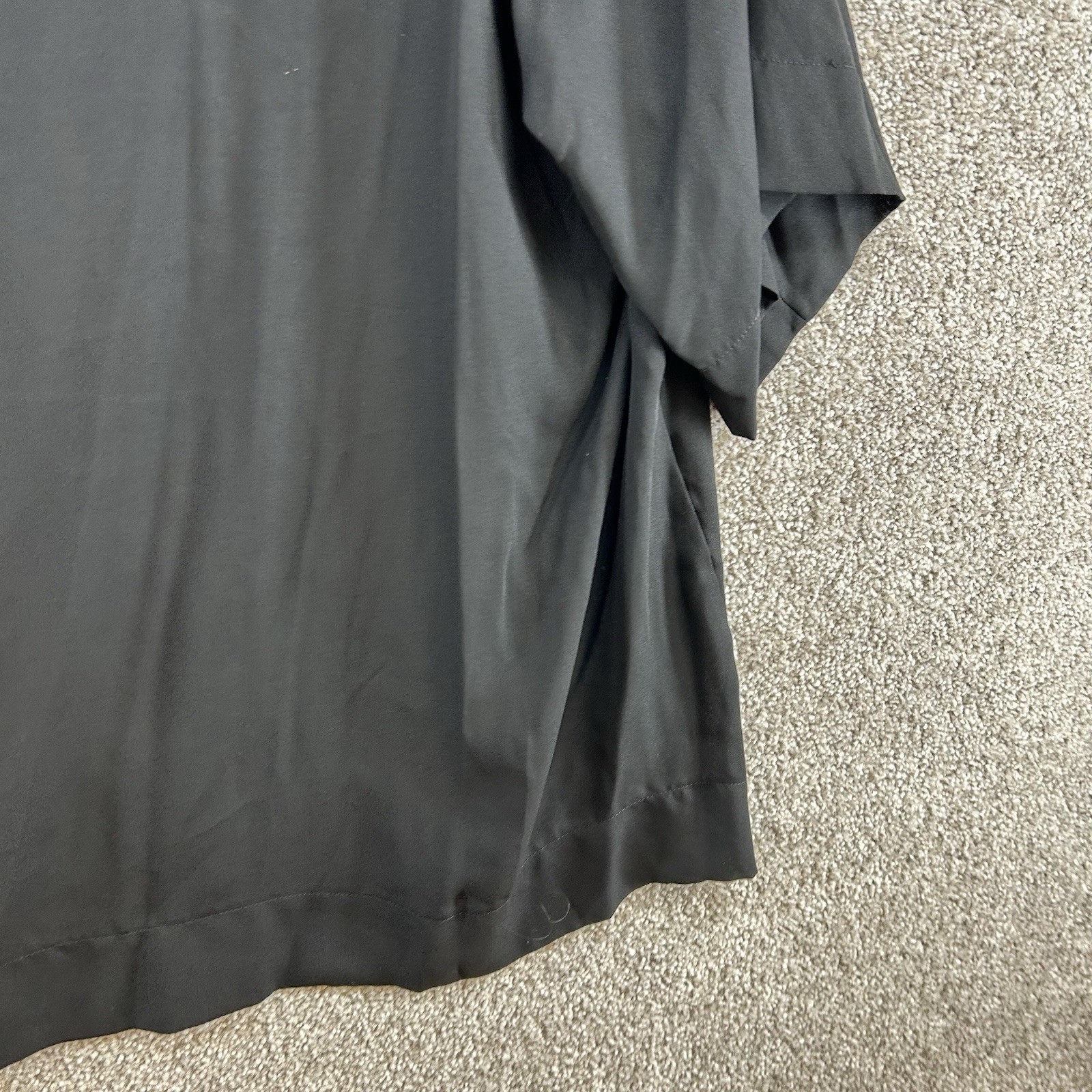 LabelBe Women’s Blouse Size 24 Black V-Neck Relaxed Short Sleeve Pullover