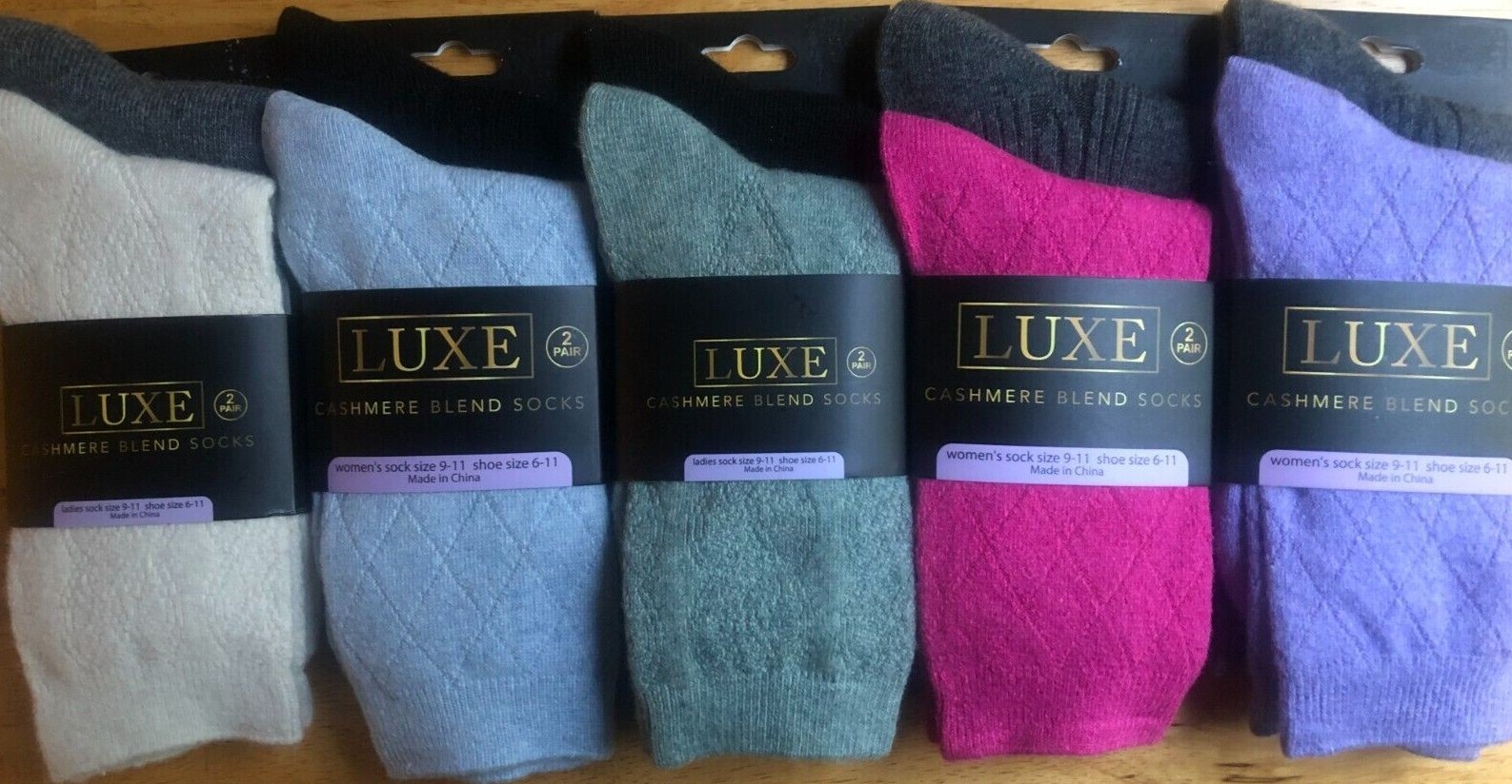 NEW WOMENS LUXE CASHMERE BLEND 2 PAIR CREW SOCKS SIZE 9-11 SHOE SIZE 6-11