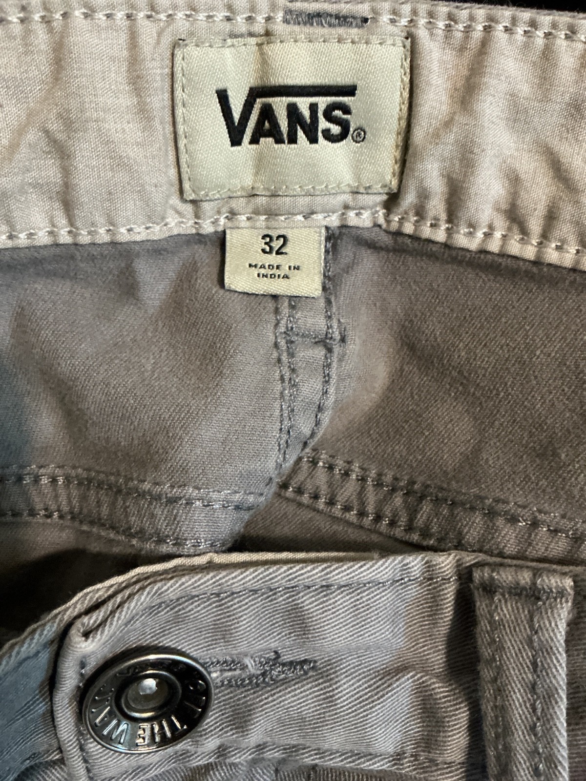 Van’s cargo shorts, mens size 32, gray, short length (9 inch inseam)