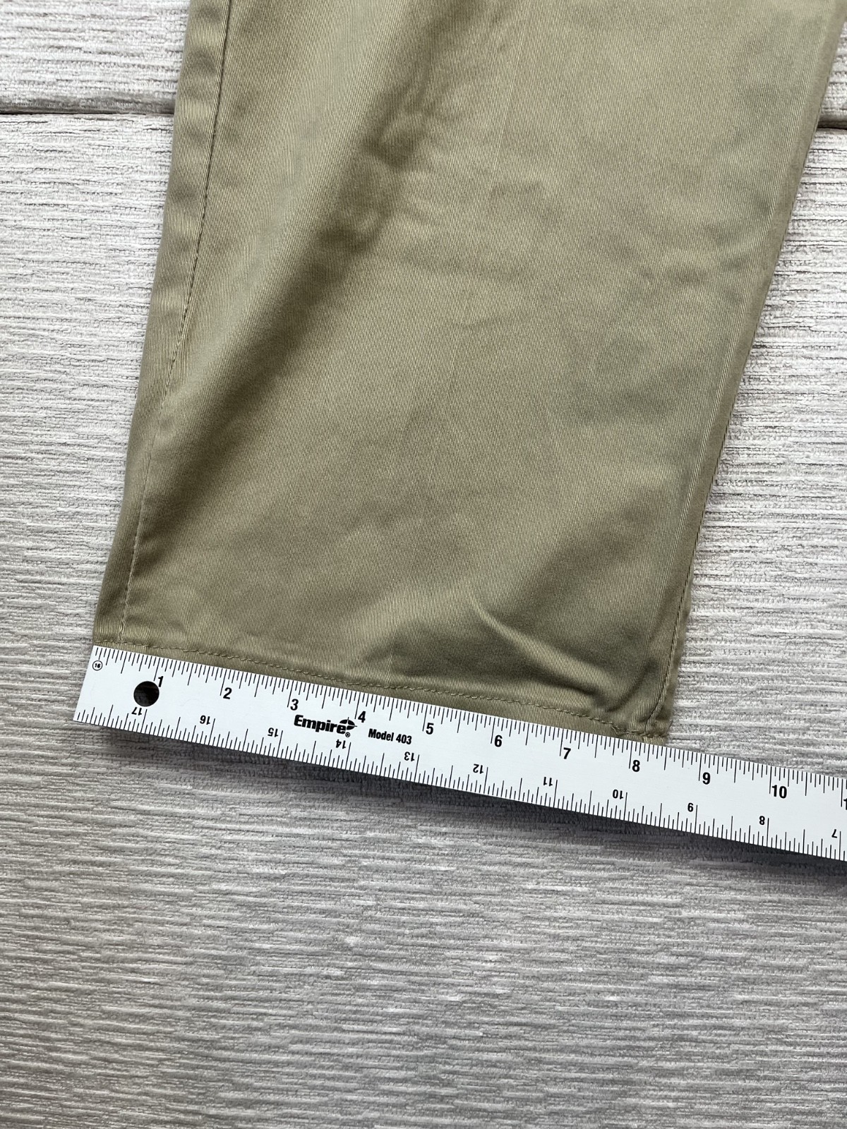 Lee Extreme Motion Men’s Khaki Pants Straight Fit Tapered Leg Size 40×30