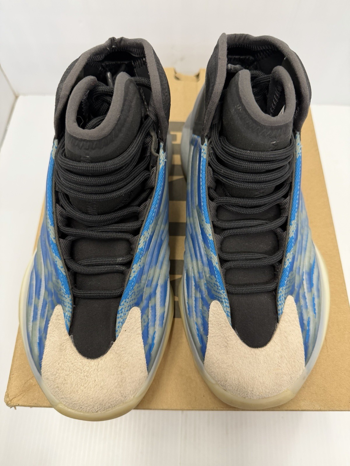 adidas Yeezy QNTM Frozen Blue Men’s Sneakers Size 6.5 GZ8872