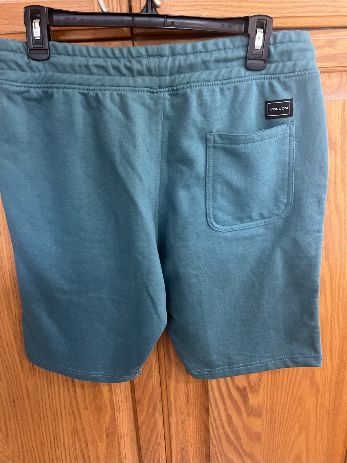 Volcom True to This Green Fleece Drawstring 10″ Inseam Shorts Men’s Size Small