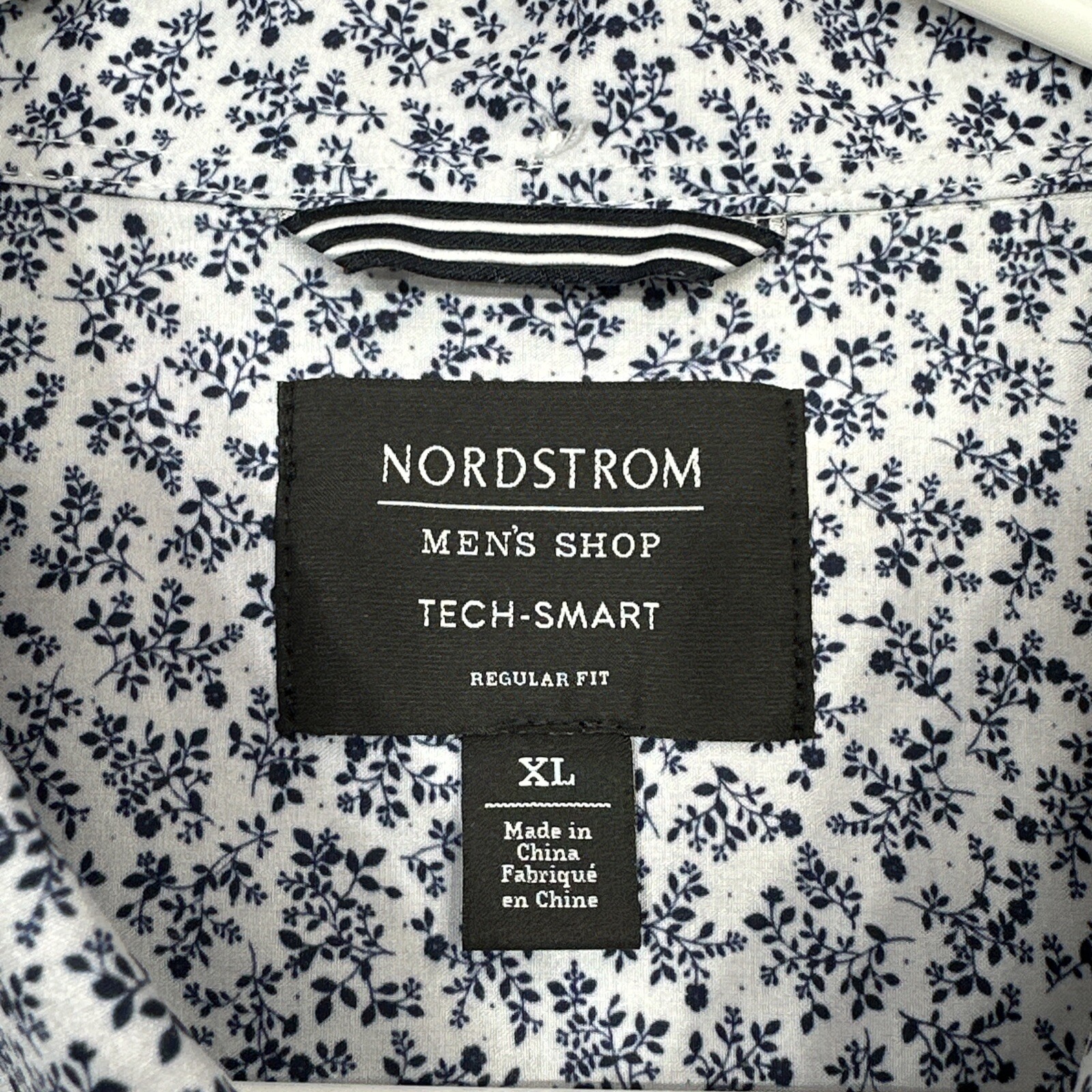 Nordstrom Tech Smart Shirt XL Blue Floral Performance Smart Casual Modern Office