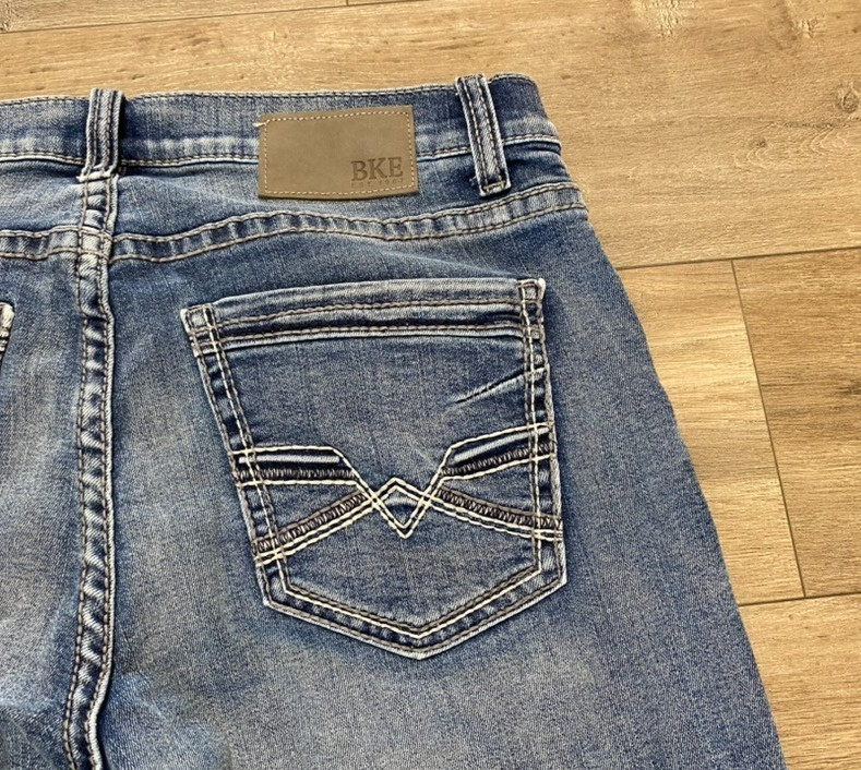 BKE Buckle HENRY Mens 33X32 Thick Stitch Blue Denim Jeans Whiskers Stretch