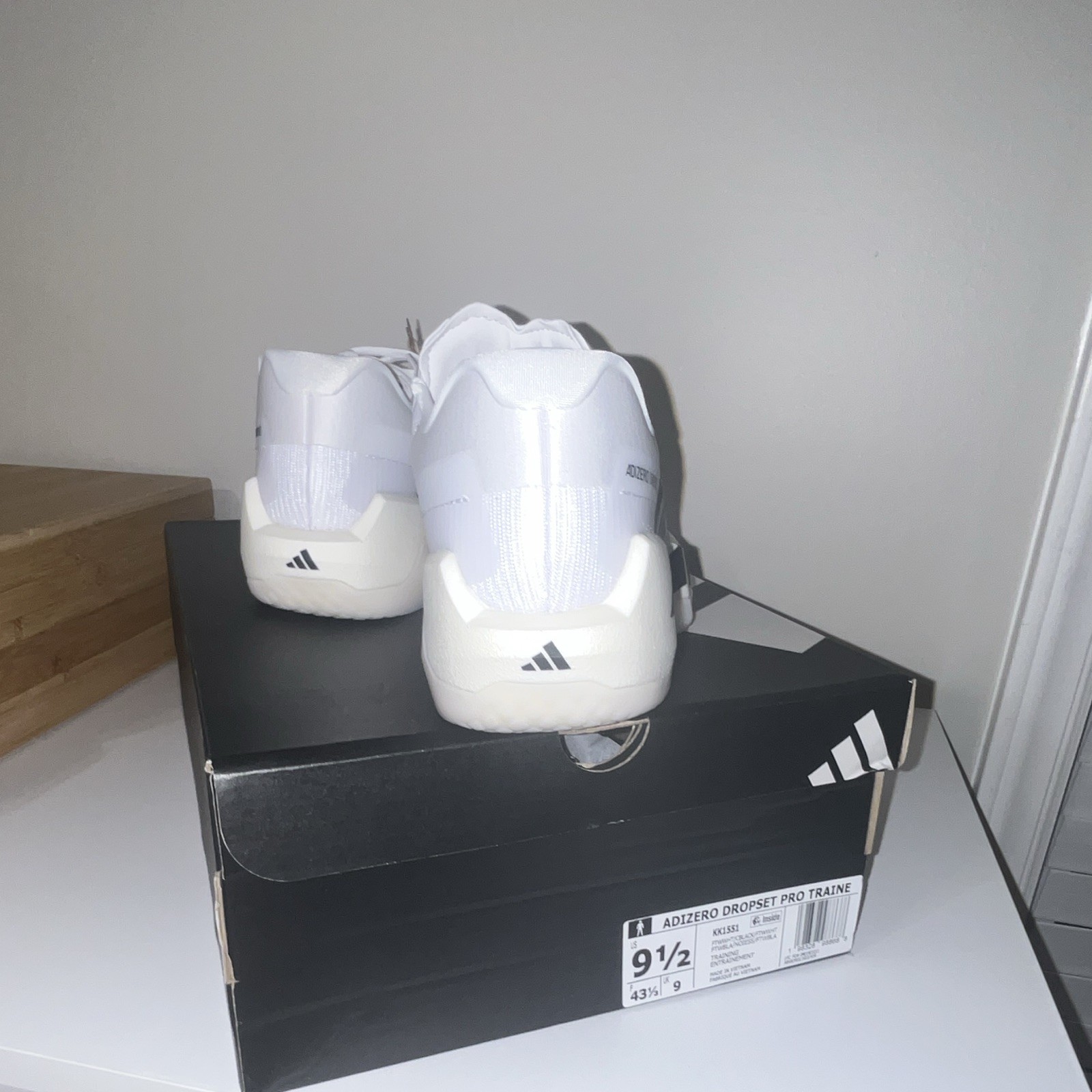 adidas Adizero Drop Set Pro Men’s Low Top Lace Up Sneakers White/Black – 9.5