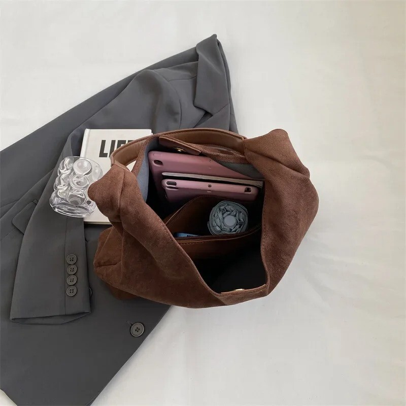 Vintage Women’s Bag Large Capacity Suede Shoulder Bag Casual Commuter Retro Bag