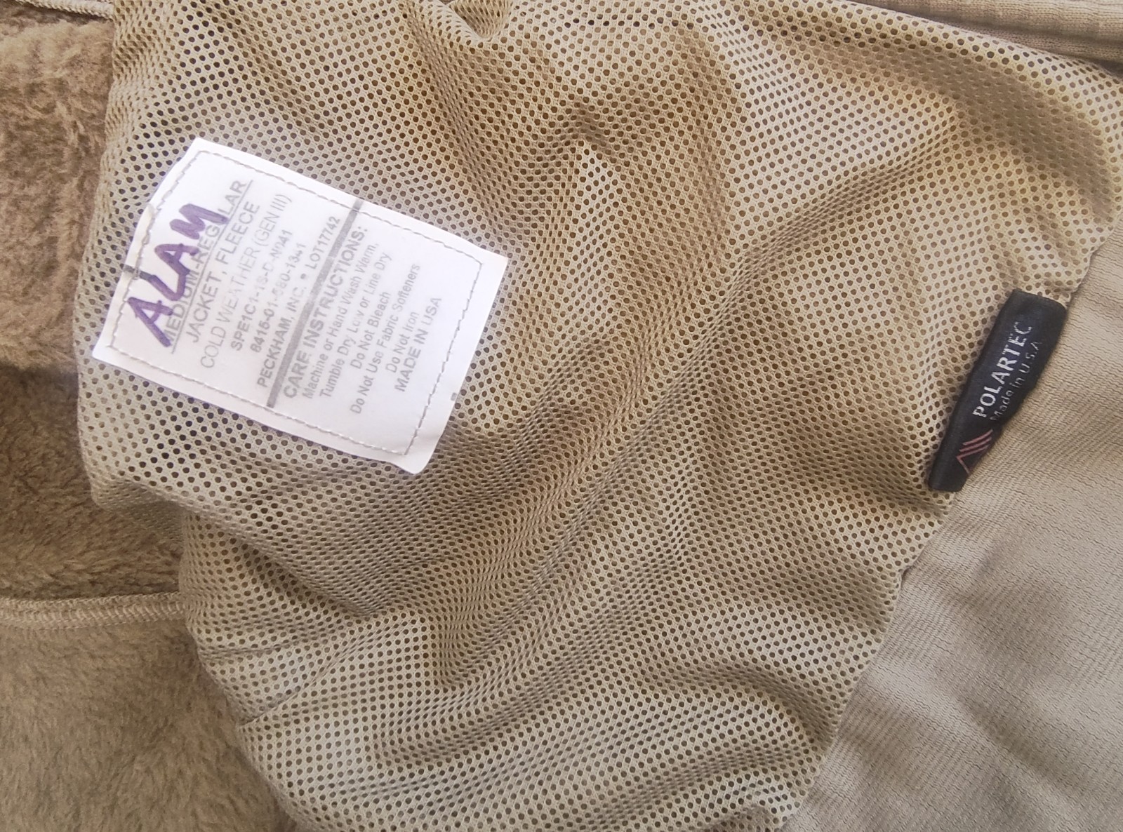 USGI Military Gen III Polartec 100 Cold Weather Fleece Jacket -LG REG- Coyote