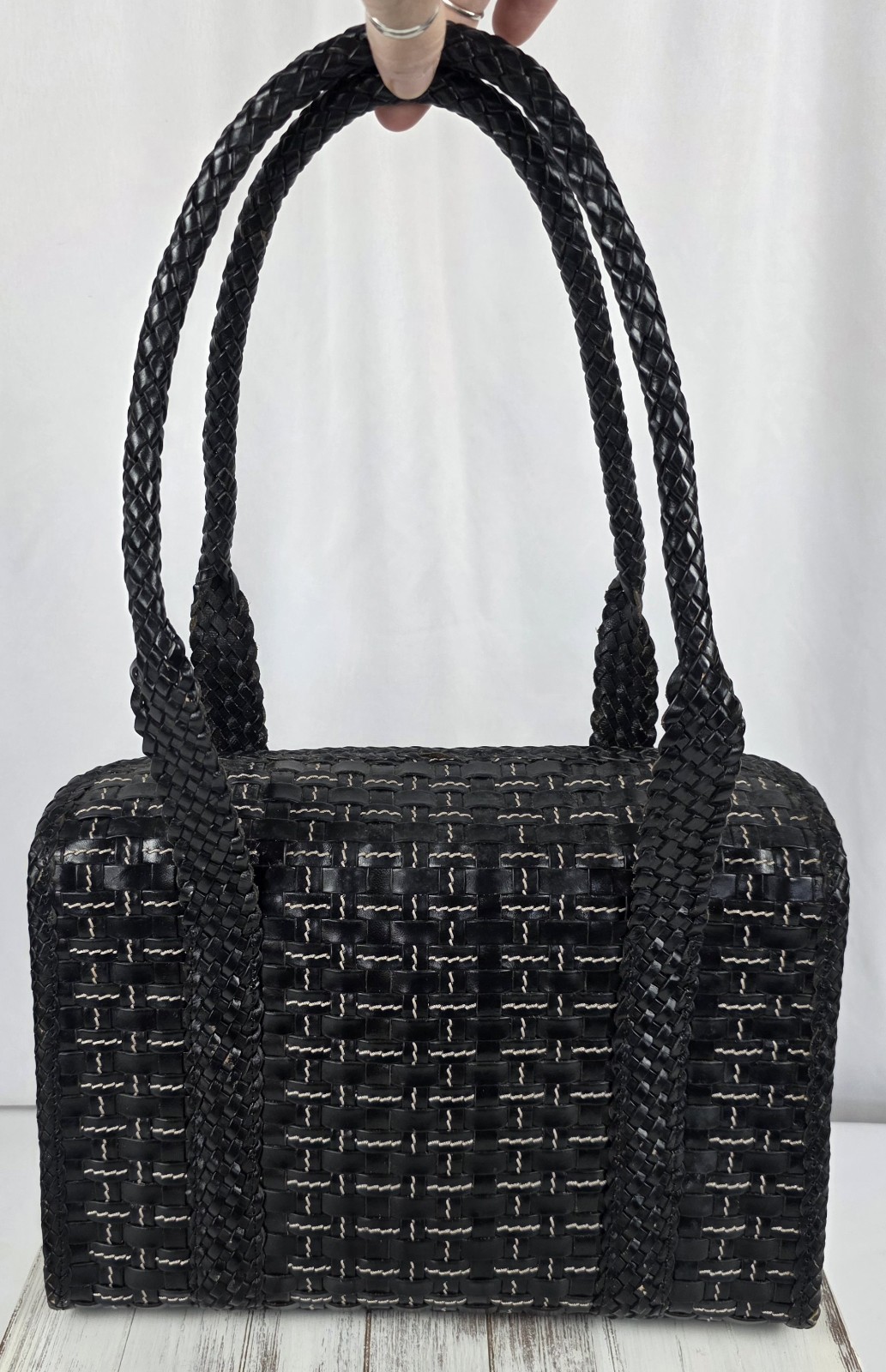 Vintage Elliott Lucca Woven Leather Black Shoulder Bag Purse w/White Stitching
