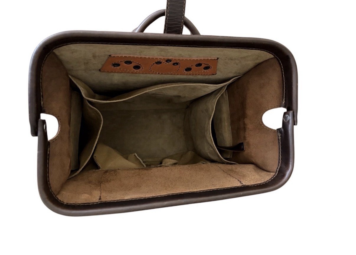Saddleback Leather Co. – Big Mouth Leather Backpack in (DCB) Dark Coffee Brown