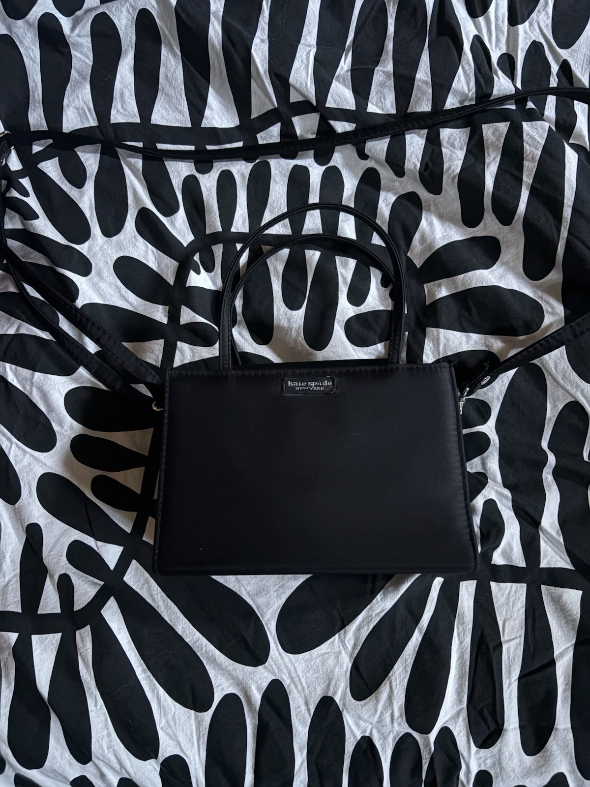 Kate Spade New York Black Small vintage Sam Satchel Top Handle