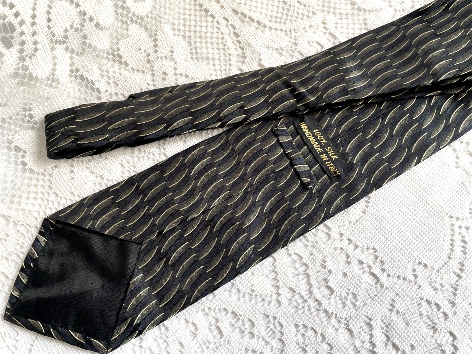 MEN’S VINTAGE CLASSIC 100% SILK HANDMADE ITALY GEOMETRIC BLACK/GRAY PRICETAG$75