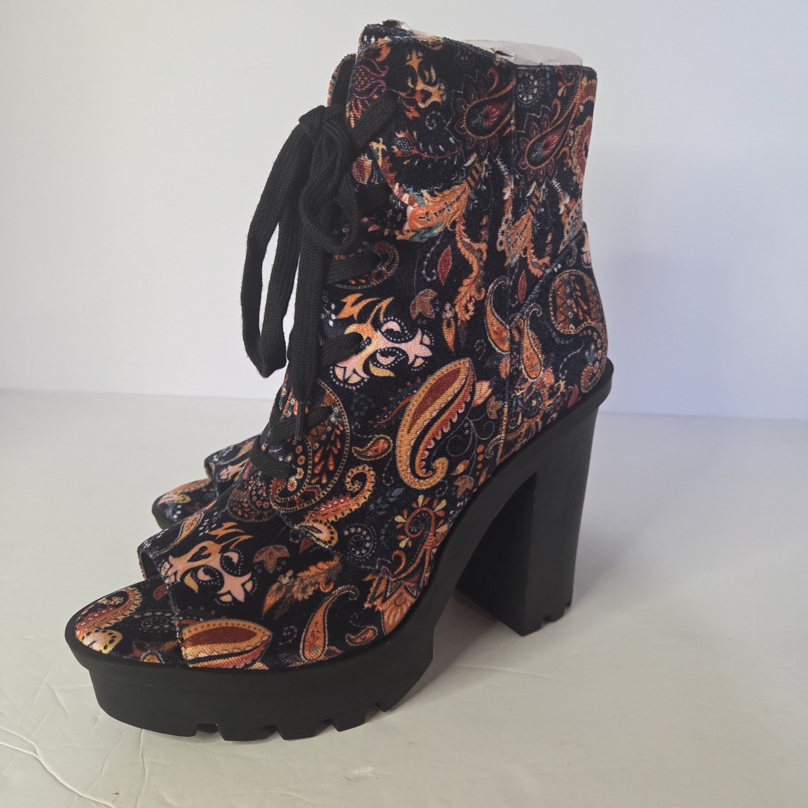 Jessica Simpson Lizzah Paisley Open Toed High Women’s High Heel Boot Size 7.5