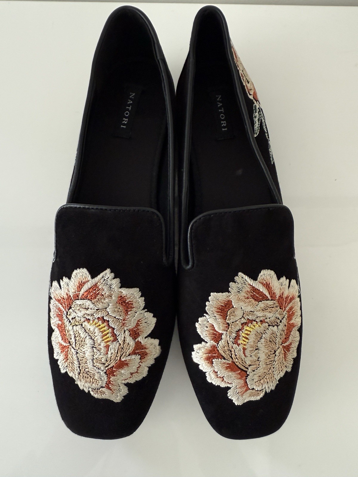 NWOB $245 NATORI Edda Suede Embroidered Loafers Shoes Black Suede 9M