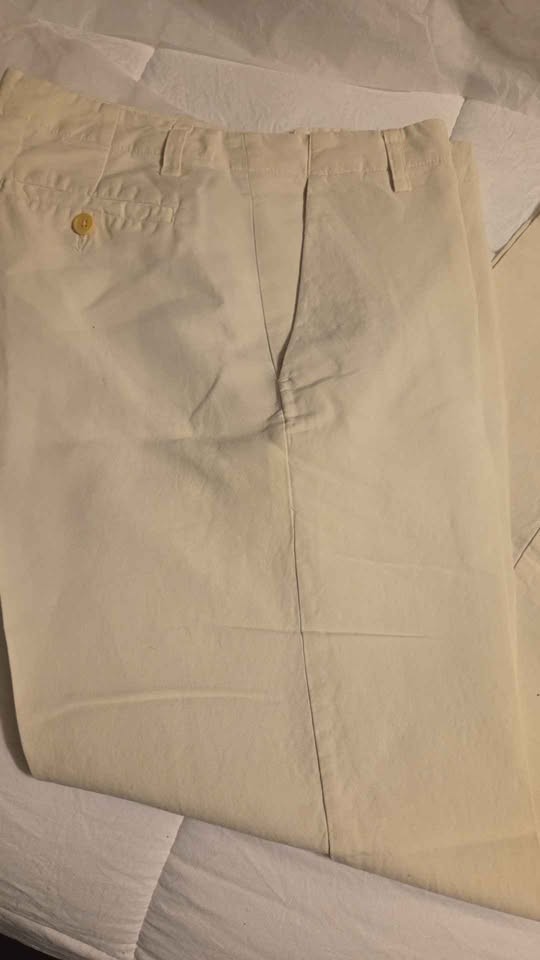 Banana Republic Dawson 32/32L Mens Off-White Chino Trousers