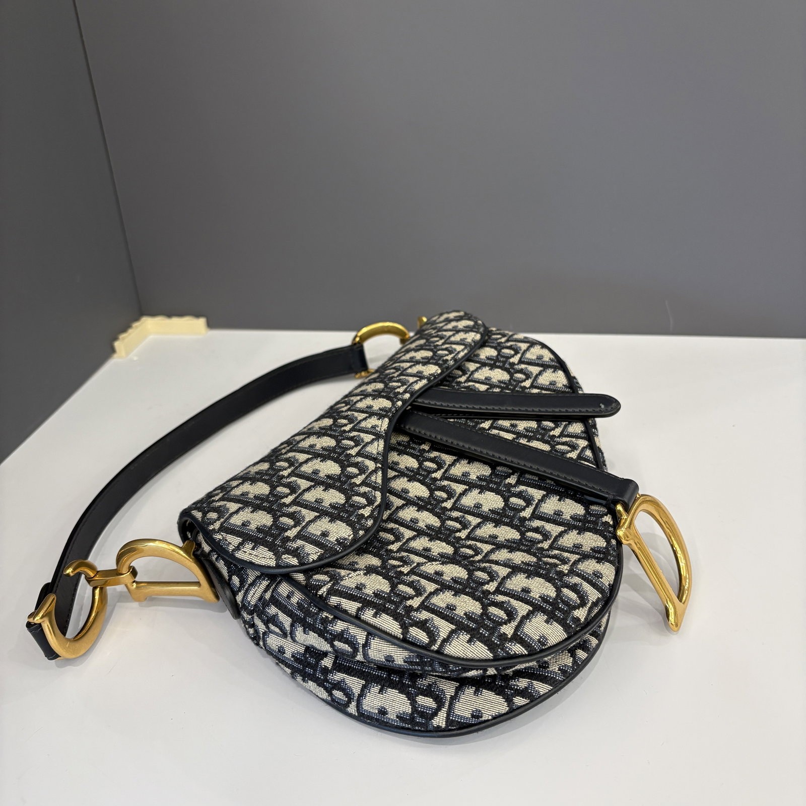 Dior Medium Saddle Bag Beige Navy Oblique (zh052626a3)