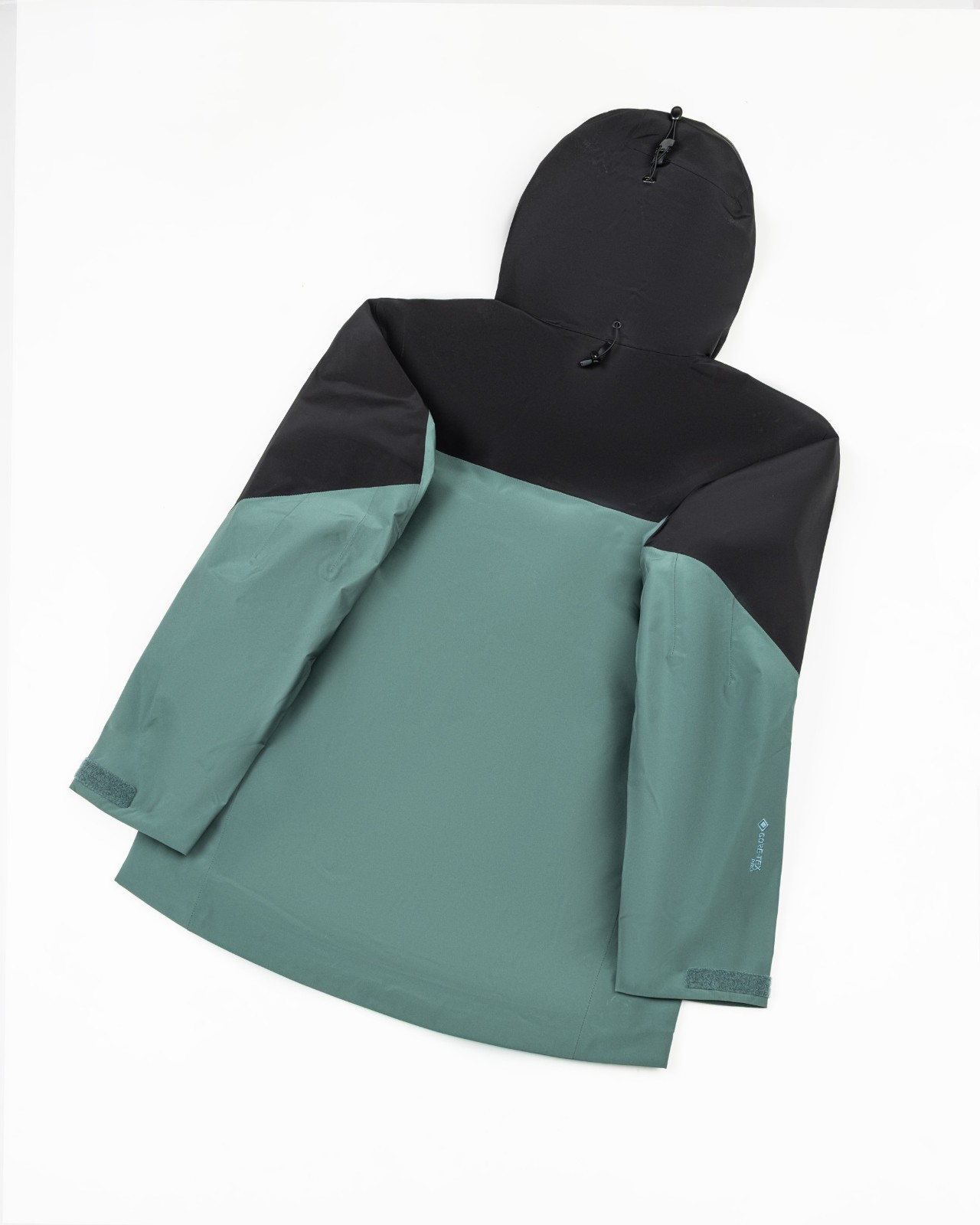 Arc’teryx SV7 technical shell jacket Black /Green