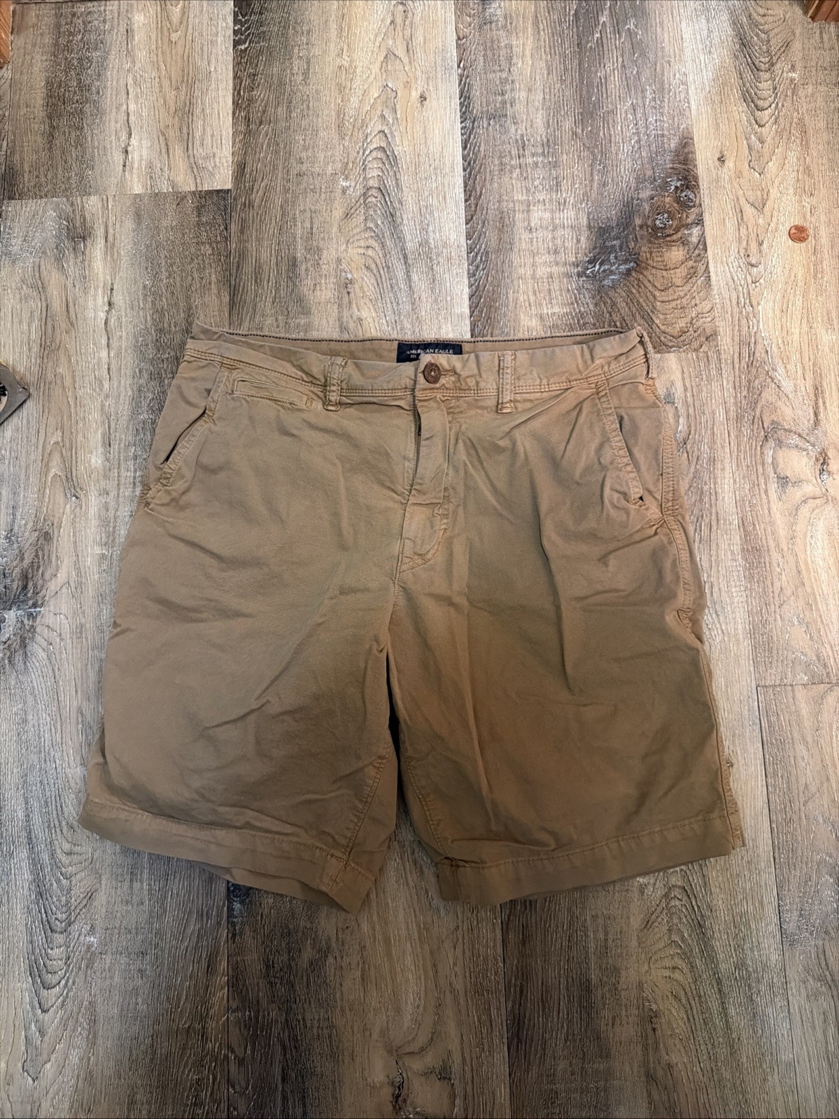 American Eagle Next Level Flex Classic Chino Shorts Tan Khaki Mens 33 9″ Inseam