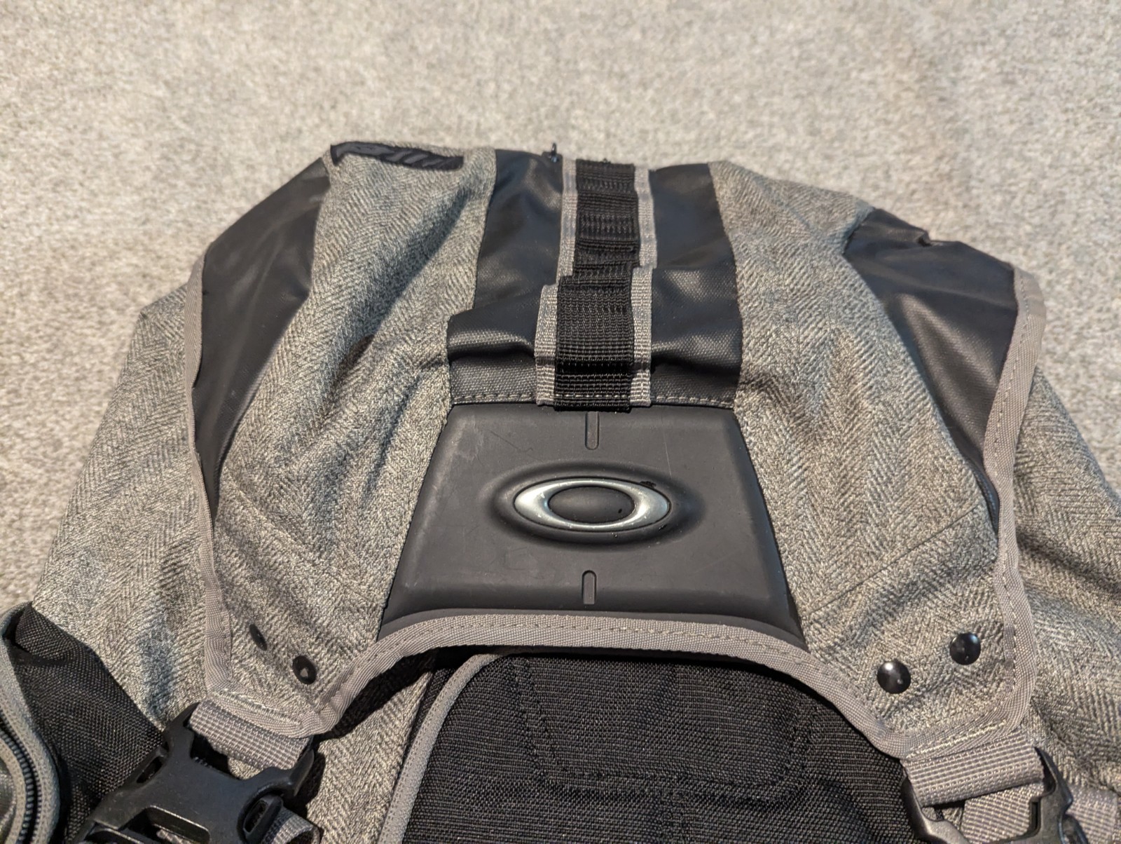 Oakley Backpack Gearbox LX Gray Tactical Laptop Bag Skate Skater