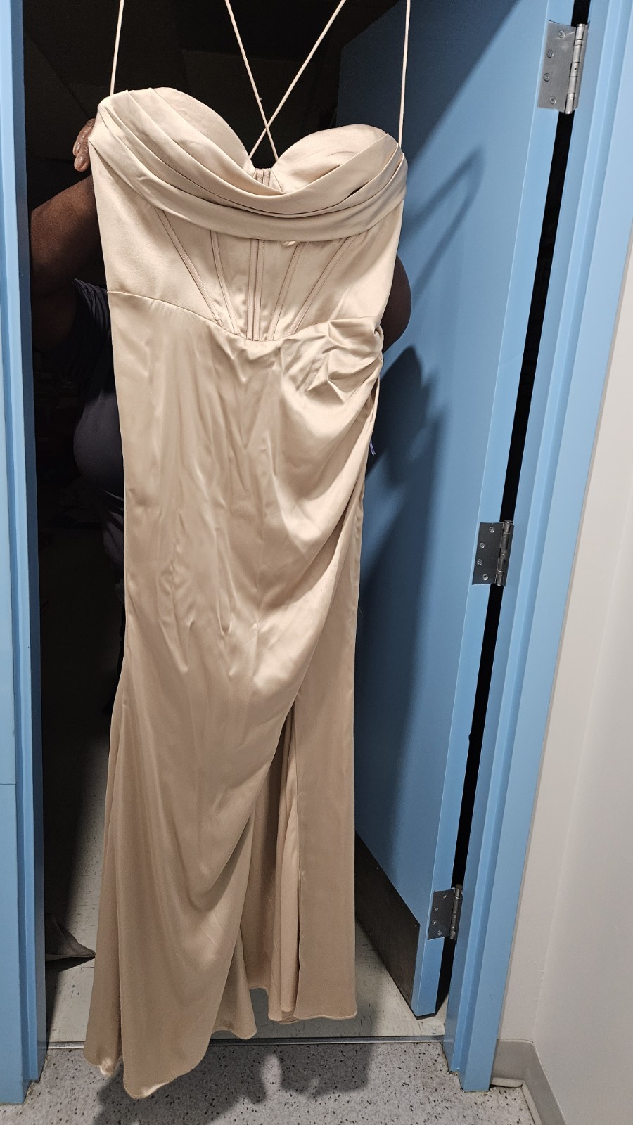 Ladivine by Cinderella Divine Dress Size 16 Champagne Strap Prom Long Formal New