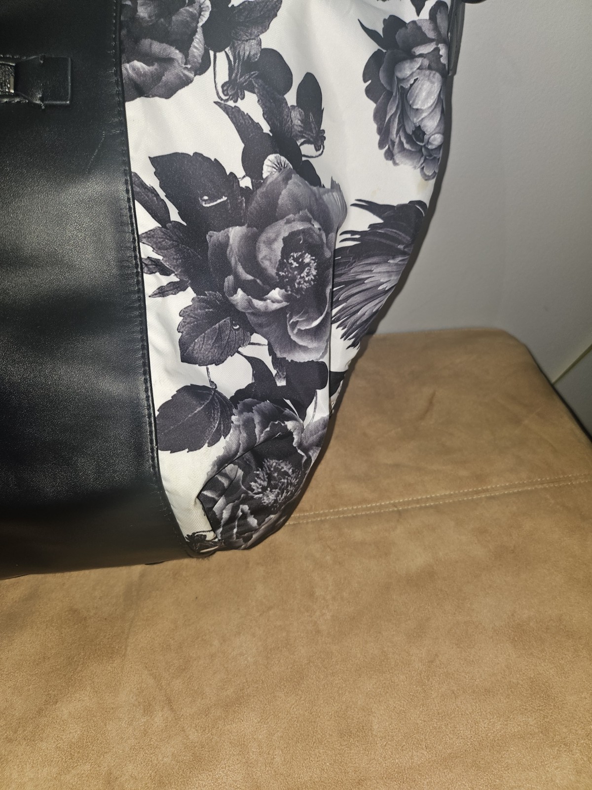 Lululemon Carry Me Om Tote Black White Floral Gym Bag **No Strap** Large -Rare