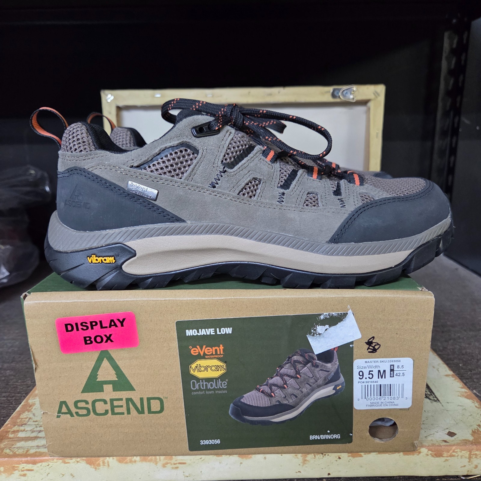 Size 9.5 Ascend Mojave Low Hiking Men’s Shoes Waterproof Vibram Charcoal-Olive