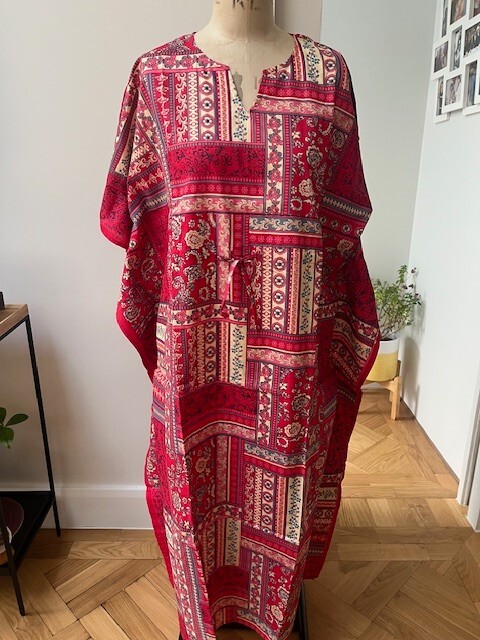 lovely HASLEMERE COLLECTIONS ladies long cotton cherry red print kaftan one size