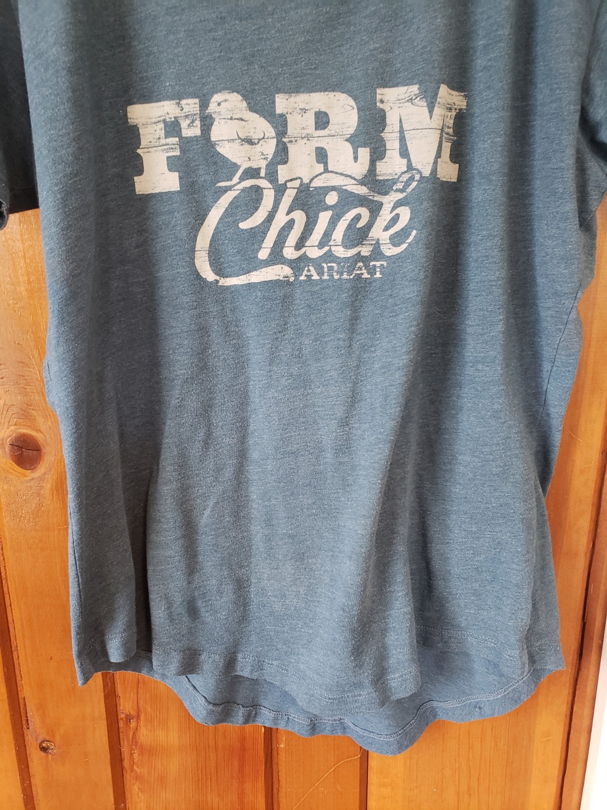 Ariat Women’s Farm Life Farm Chick T-Shirt Size Medium Color Steel Blue Heather