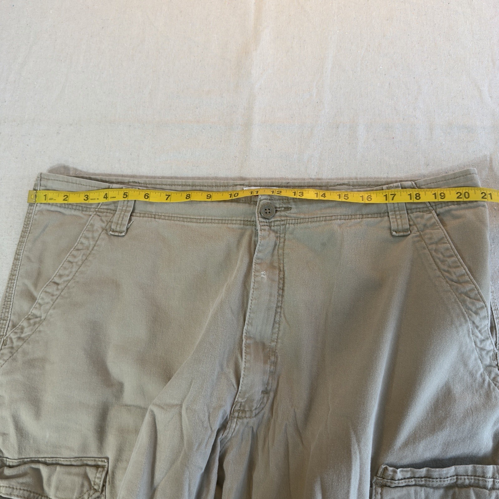 Wrangler Men’s Khaki Cotton Twill Cargo Pants Relaxed Fit Straight Waist 40