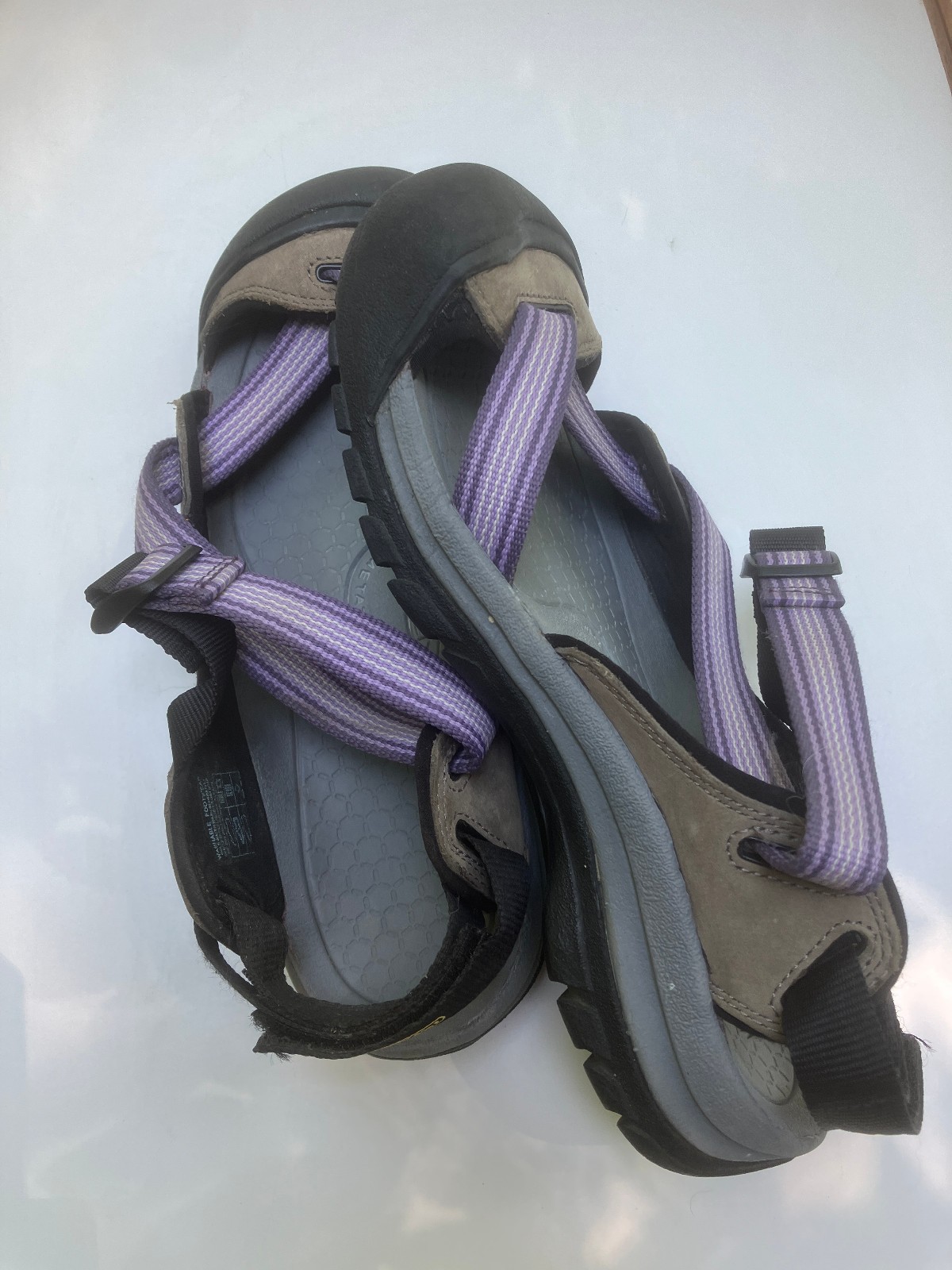 KEEN Women’s Zerraport II Trail, Boating, Hiking, Closed Toe Sandal, Size 9