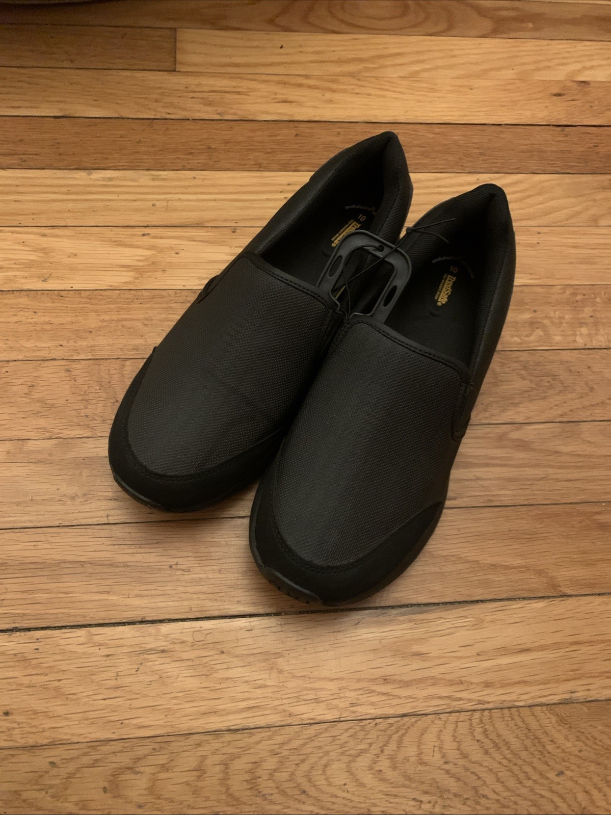 TREDSAFE – Black Sara II Slip-On & Slip Resistant Shoes – NEW! w Tags Size 10