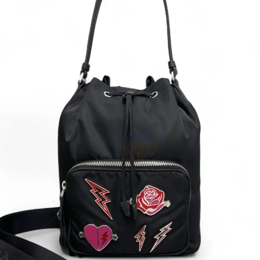 Prada Bucket Black Tessuto Nylon (kc052926a7r)