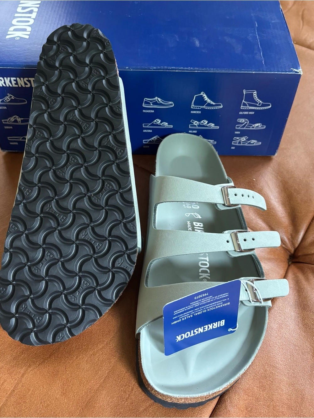 NWT Birkenstock Florida Fresh pure sage with Black Outsole Sandals Sz 40
