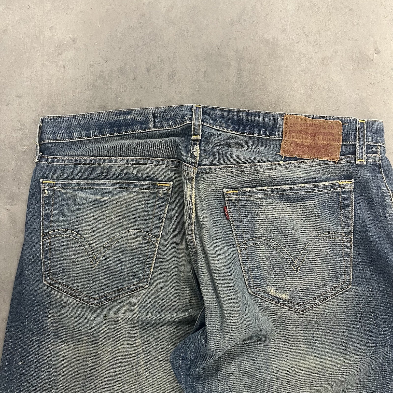 Vintage Y2K 2006 Levi’s 527 Men’s Flared Distressed Bootcut Jeans Size 36×30