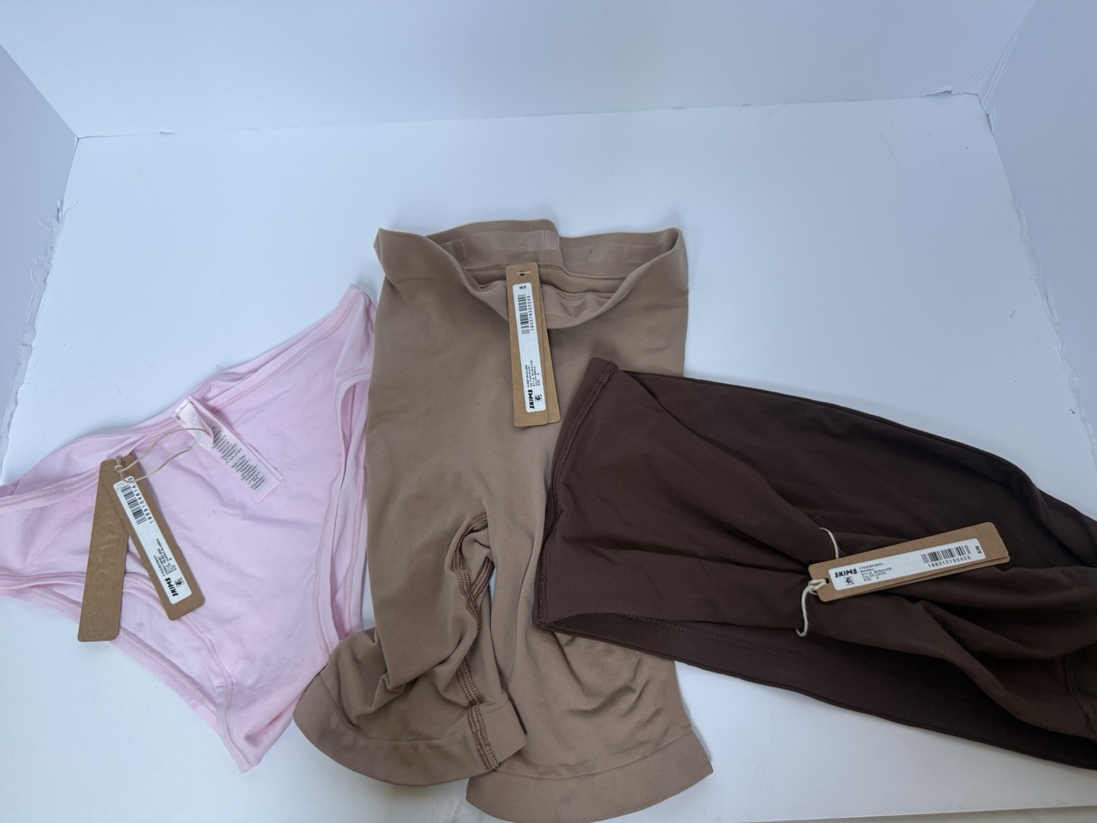 SKIMS Fits Everybody 3 Piece Bundle Size Small NWT Bandeau Brief Shorts