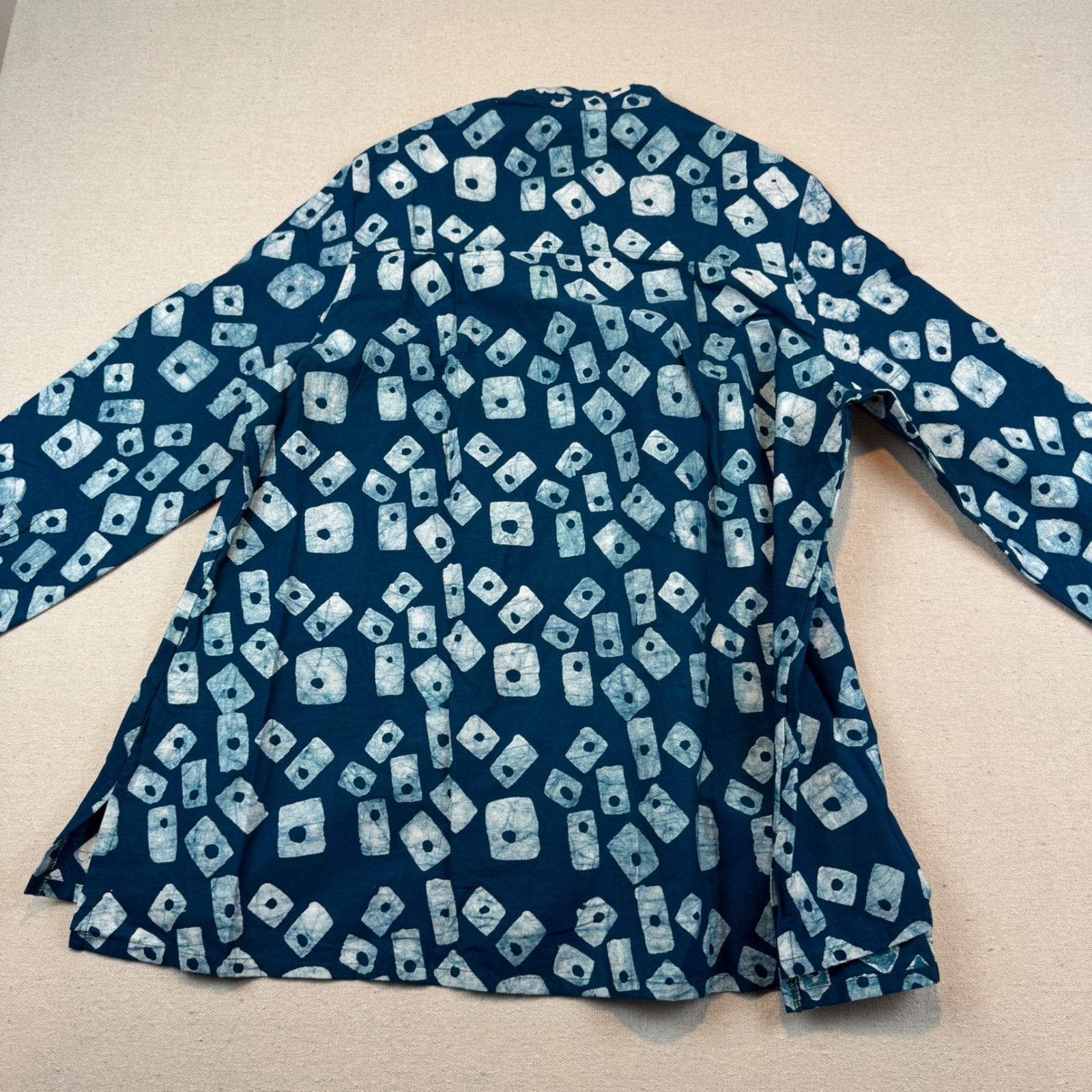 Zuri Kenya Women Large Blue White Cotton Batik Print Mandarin Collar Shirt NWT