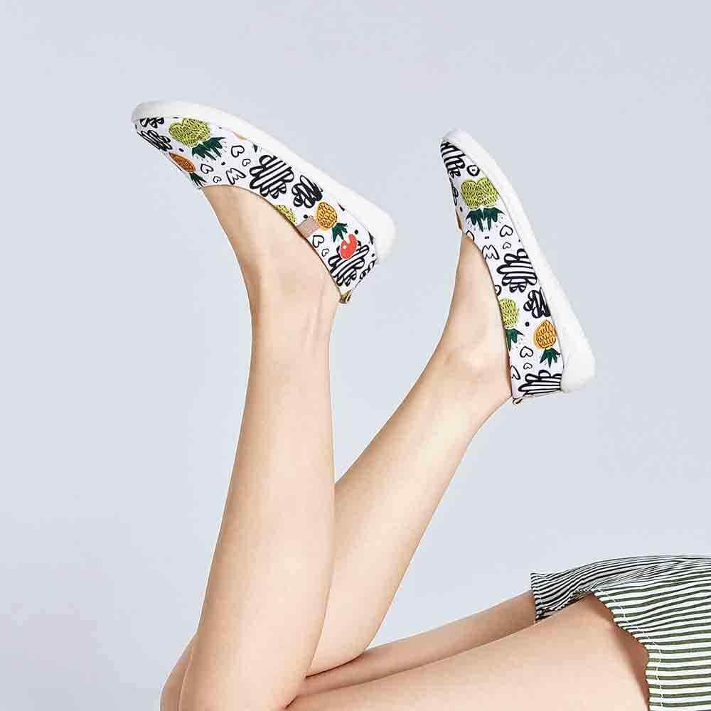 Women Size 5-12 NWT UIN Slip On Shoes Canvas Comfortable “Sweet Pineapple”