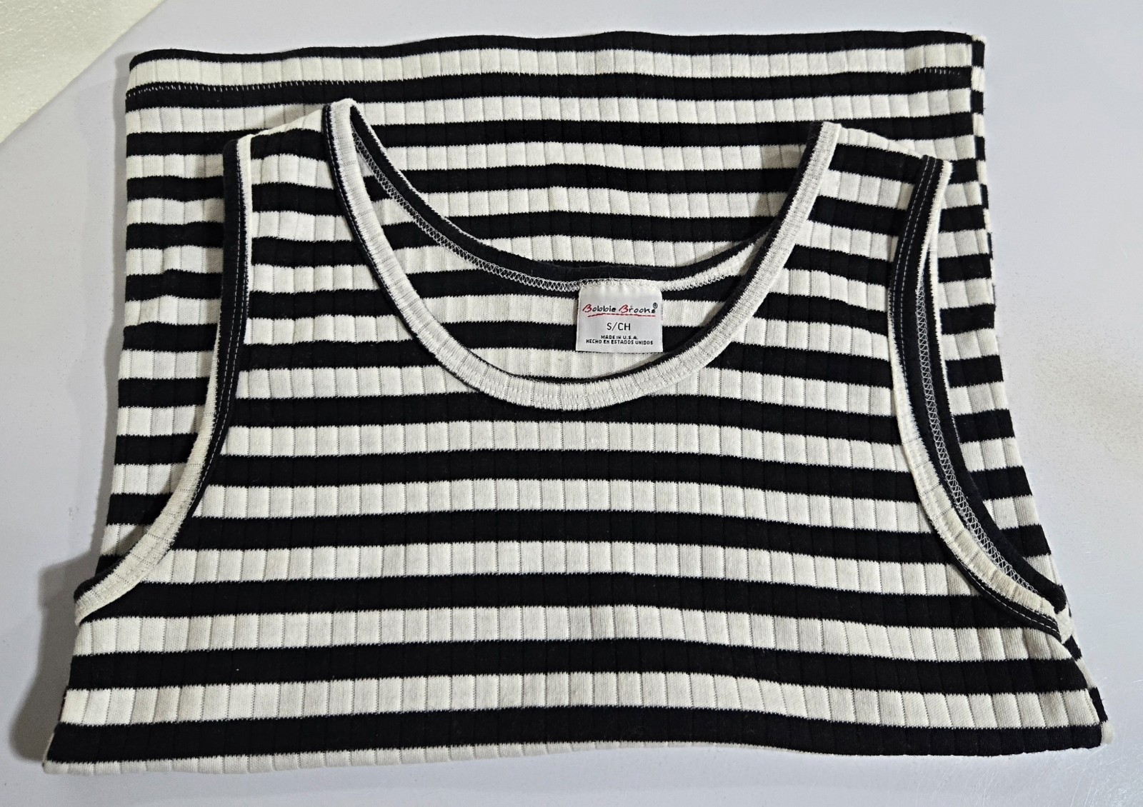 Bobbie Brooks Top Small Sleeveless Scoop Neck Black & White Knit Quiet Luxury