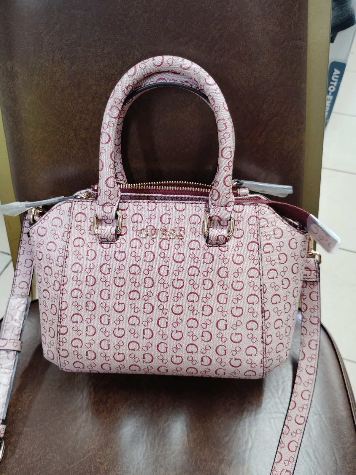 Guess Logo Print Pink crossbody Purse