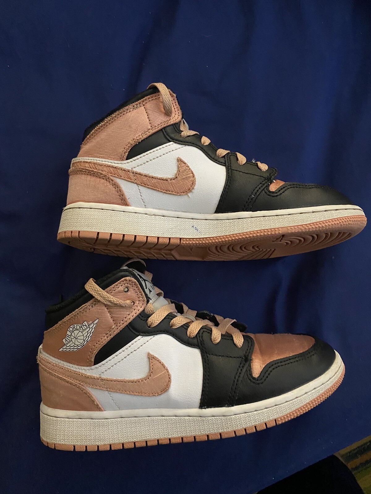 Air Jordan 1 Mid ‘Madder Root Pink’ Black Sneaker, Size 4Y / 5.5W DM9077-108