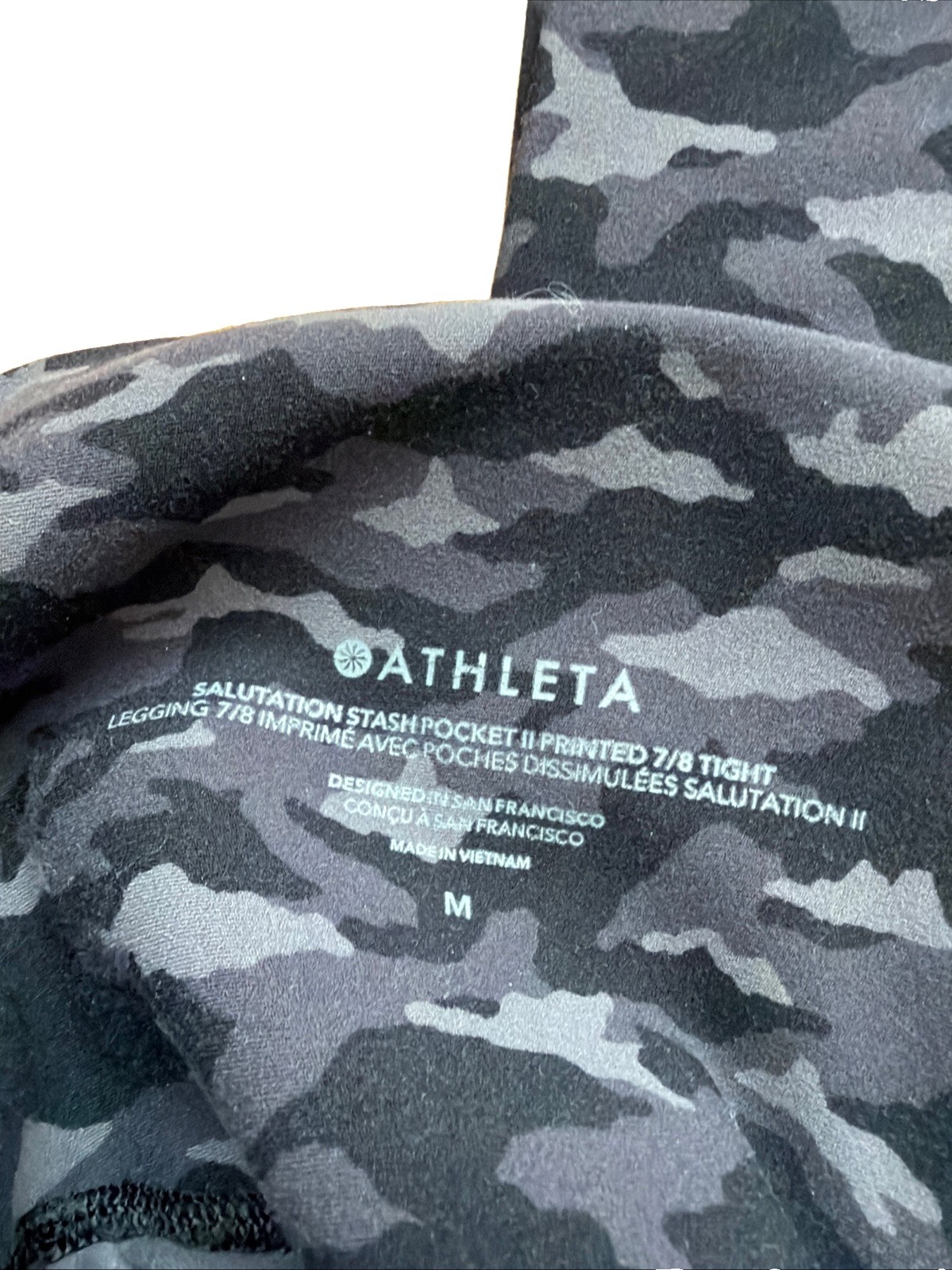 Athlete 7/8 Leggings With side Stash pockets Size medium!!!