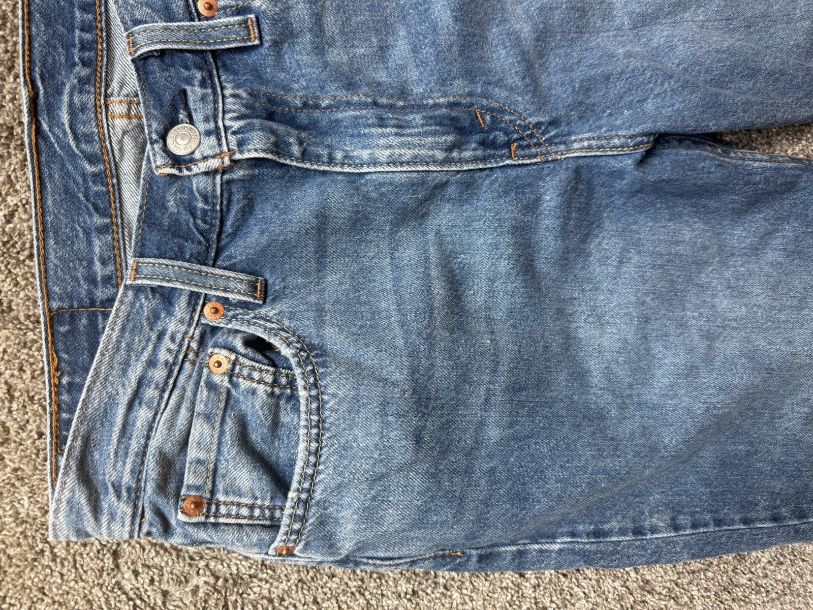Levi’s Blue Denim Jeans Relaxed Fit Straight Leg