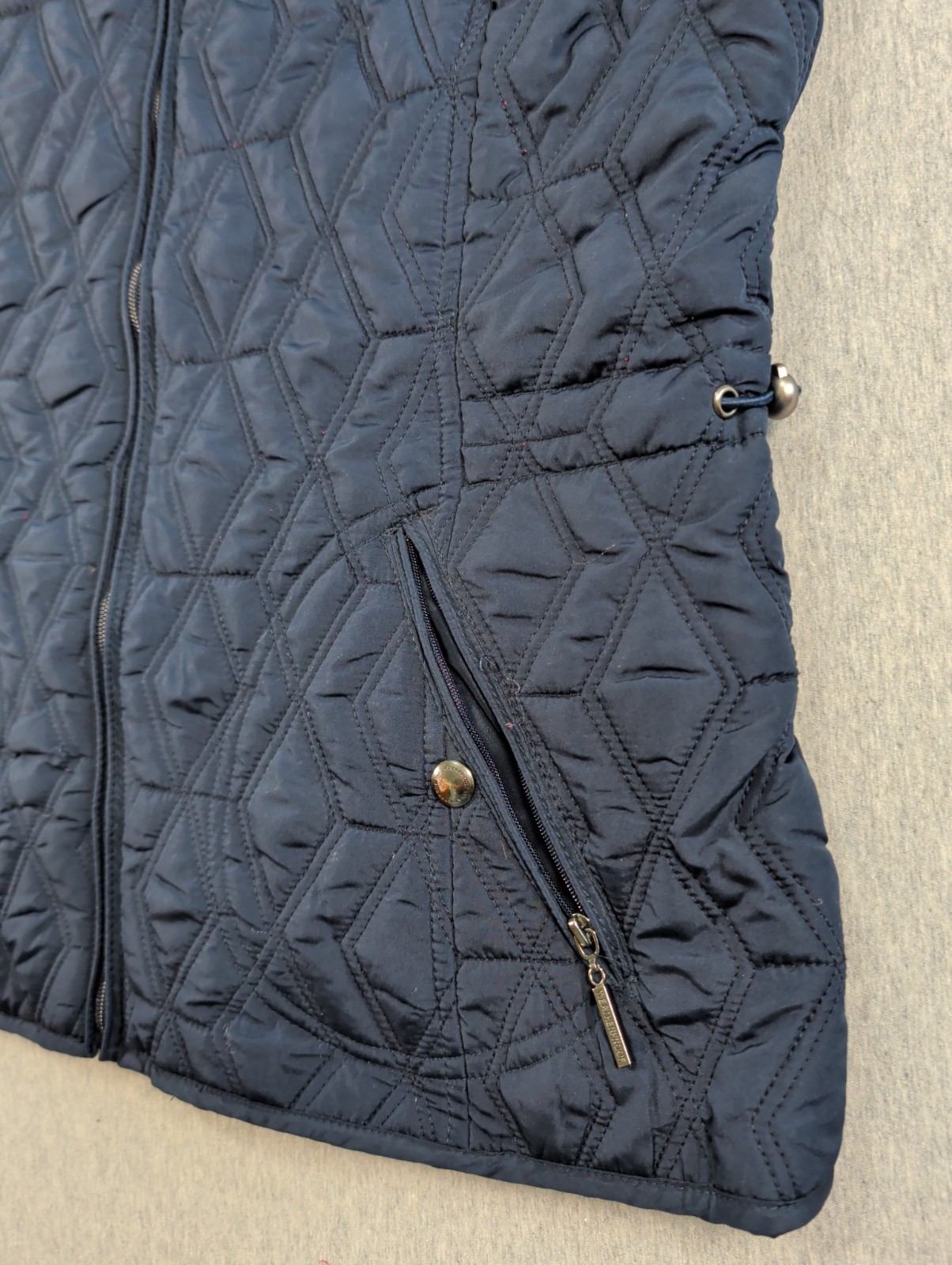 Weatherproof Fleece Lined Quilted Vest Full Zip, Zip Pockets Adjustable Back L