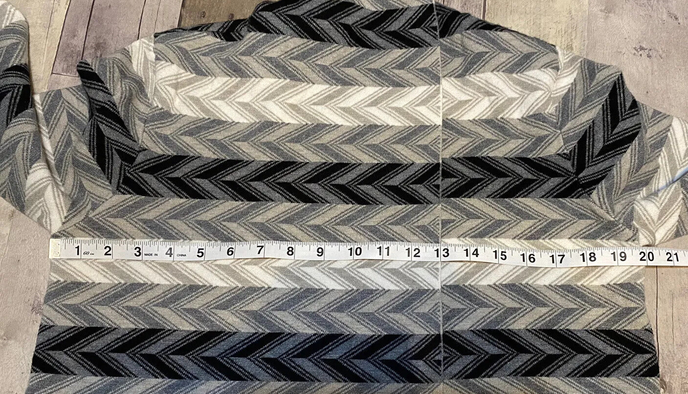 Adrienne Vittadini Tightly Woven Cardigan Sweater Med Gray Blue Beige Chevron